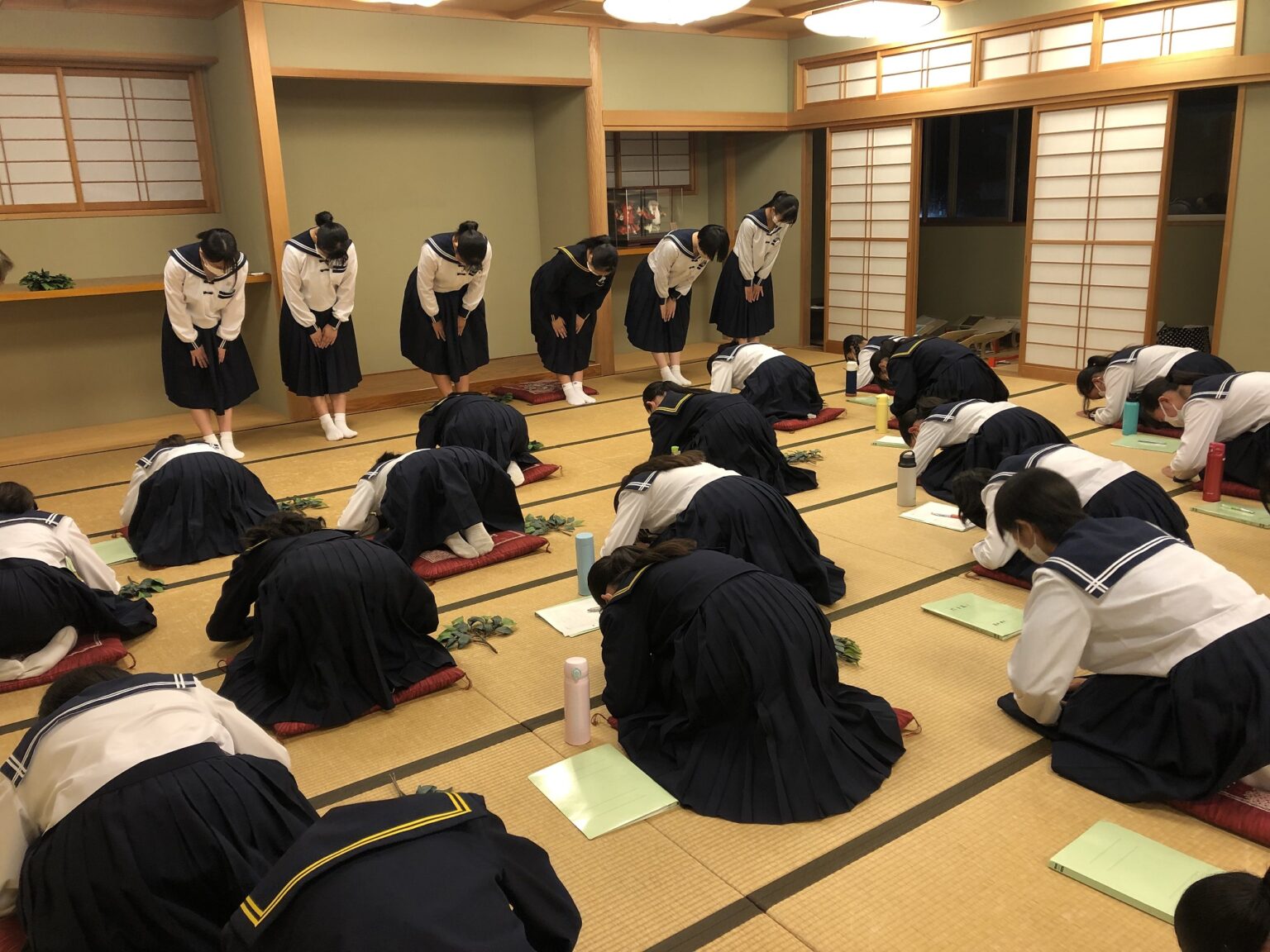 中学2年生後期作法指導始まる | 西遠女子学園公式ブログ